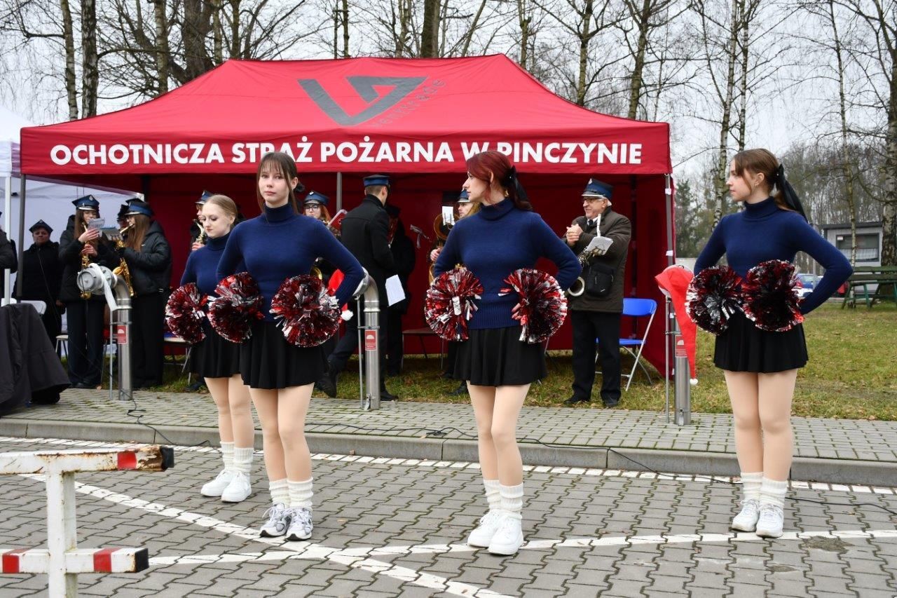 orkiestra gra koncert świąteczny