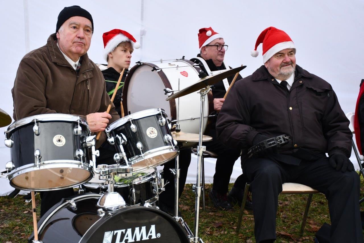 orkiestra gra koncert świąteczny