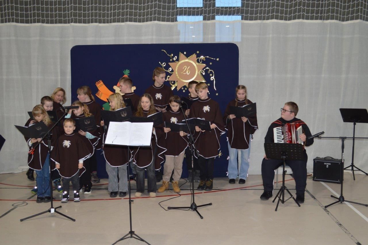 uczestnicy dekanalnego przeglądu kolęd