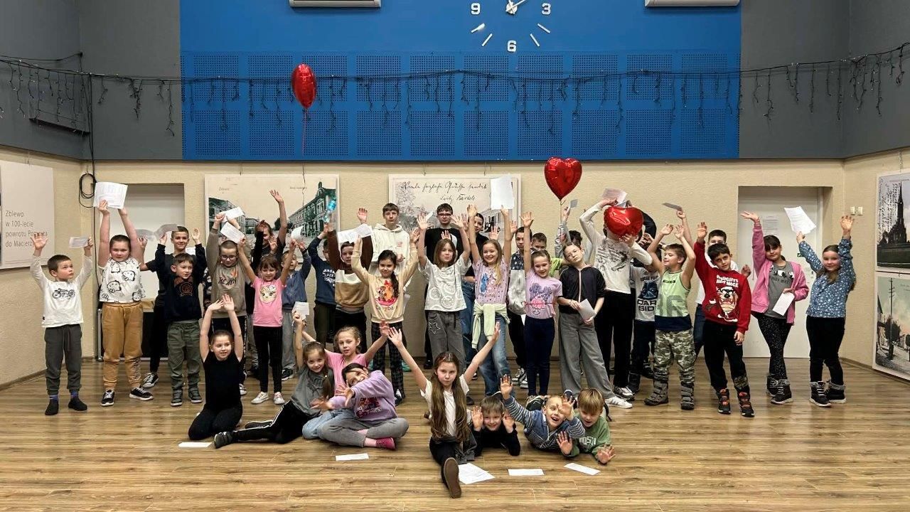 zajęcia dzieci podczas ferii w GOK Zblewo