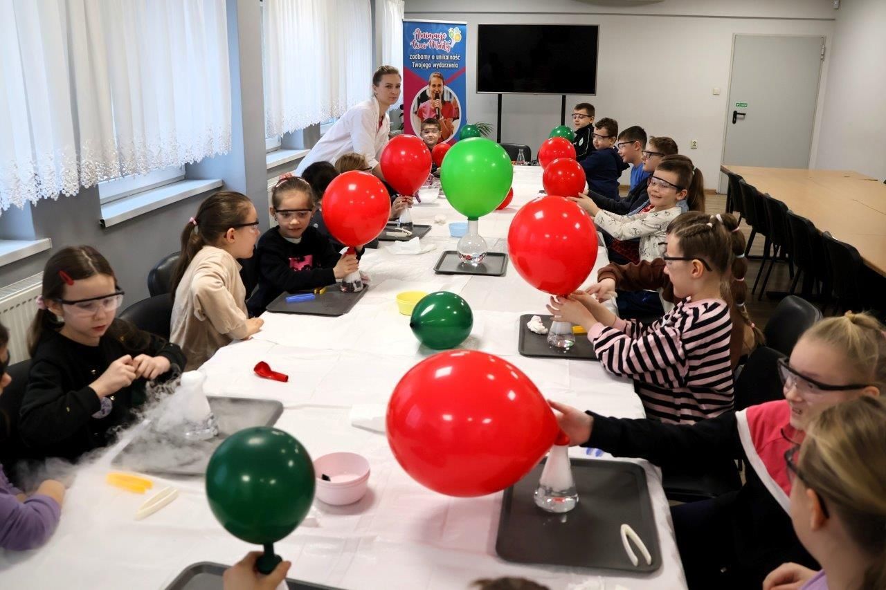 zajęcia dzieci podczas ferii w GOK Zblewo