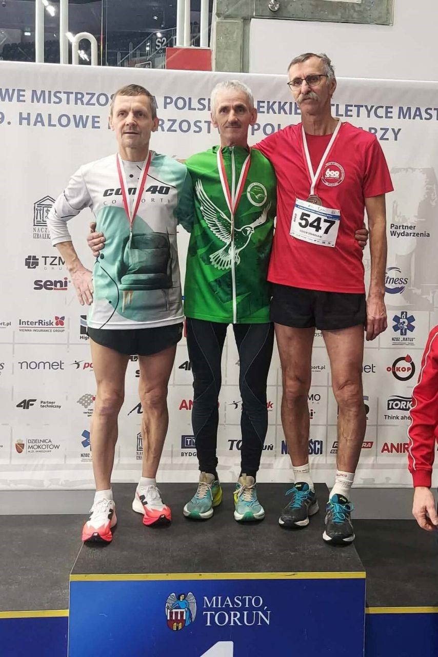 zawodnicy z KS Sokół Zblewo na podium