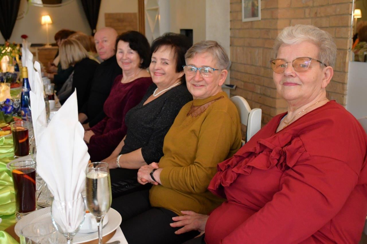 dzień kobiet u seniorów w Borzechowie