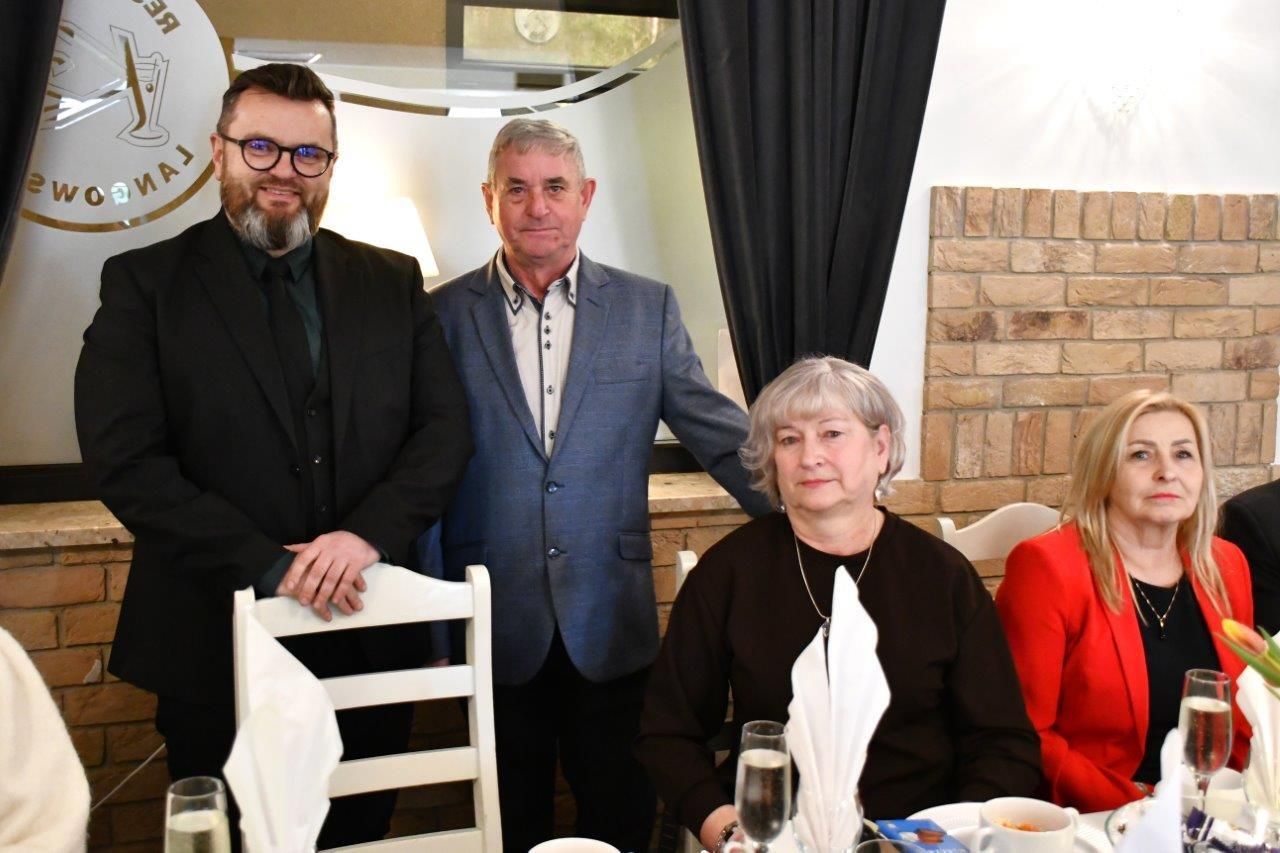 dzień kobiet u seniorów w Borzechowie