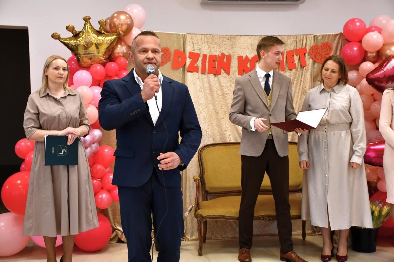 dzień kobiet w kleszczewie