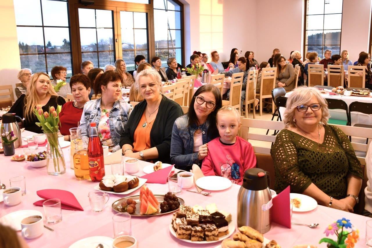 dzień kobiet w kleszczewie