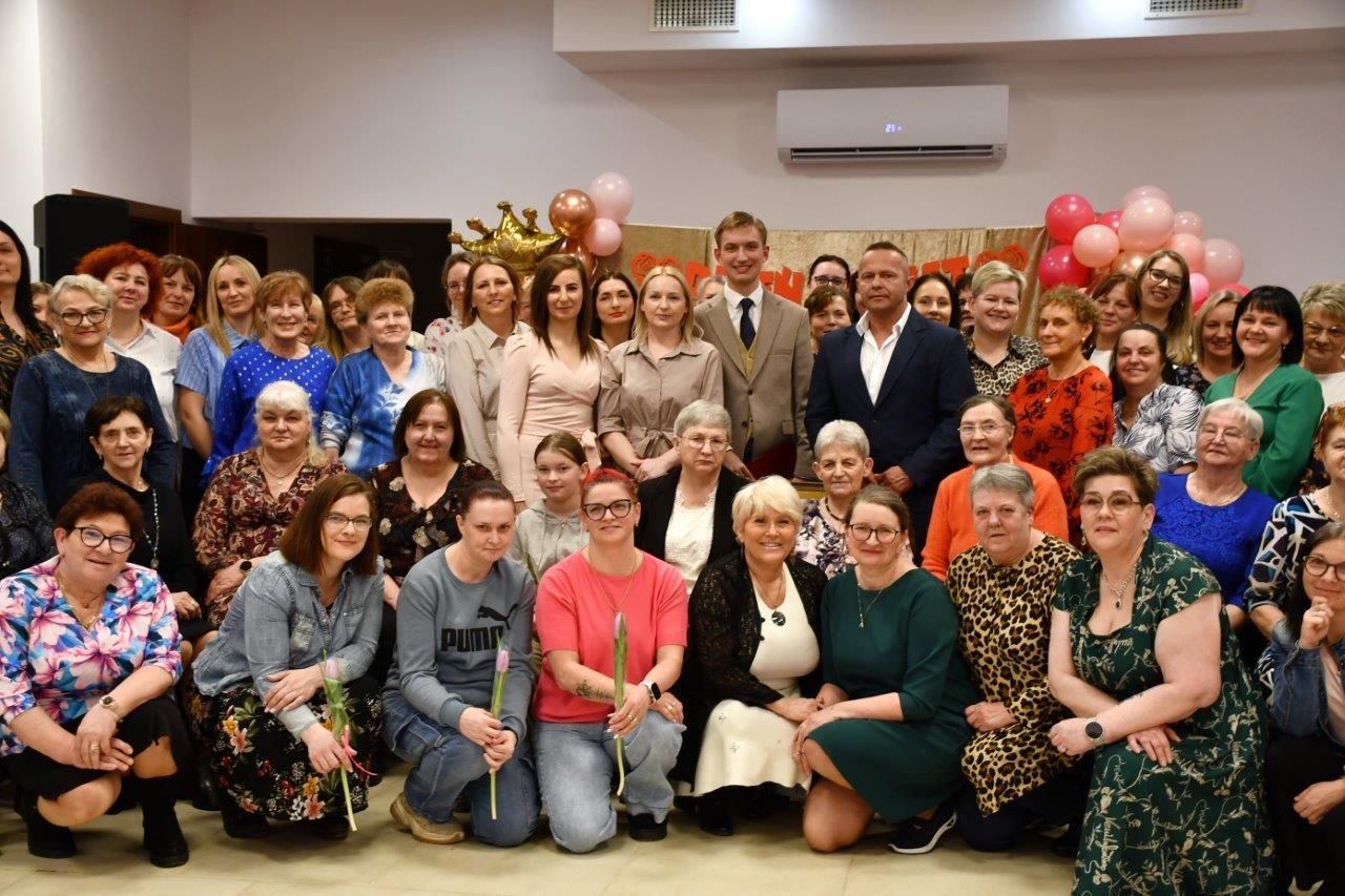 dzień kobiet w kleszczewie