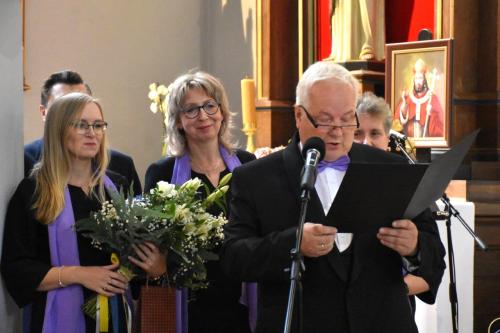 chór św. cecylii podczas koncertu w zblewie