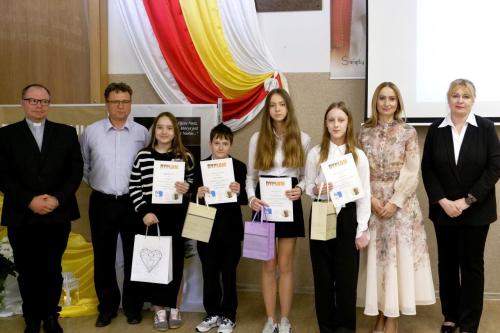 uczestnicy święta patrona szkoły