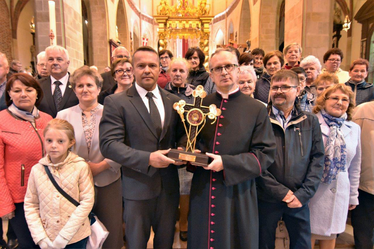 RELIKWIE ŚW. WOJCIECHA JUŻ W ZBLEWIE.  W NAJBLIŻSZĄ NIEDZIELĘ – UROCZYSTE WPROWADZENIE DO KOŚCIOŁA