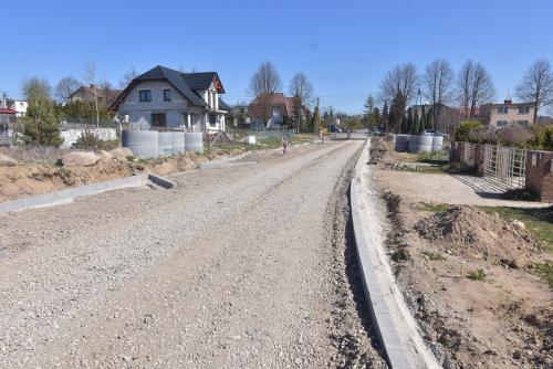TRWA BUDOWA ULICY KS. KREFFTA W ZBLEWIE
